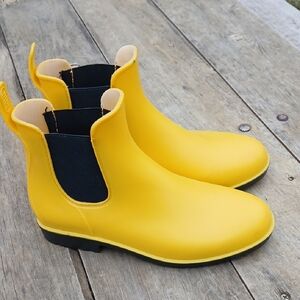 Asgard Waterproof Rubber Women's Ankle Rain Boots Size 7